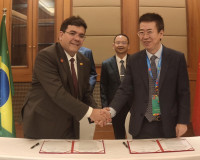 Na China, Governador anuncia mais de R$ 3 bilhões em investimentos