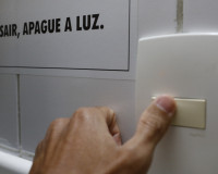 Nova tarifa social de energia elétrica passa a valer neste sábado