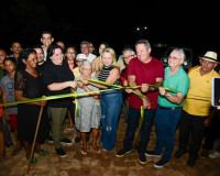 Praça e calçamento são inaugurados na  comunidade Sertão de Dentro em Piripiri