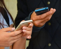 Anatel vai multar e bloquear sites que vendem celulares irregulares no Brasil