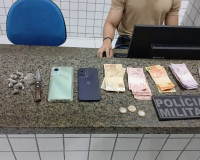 Mulher é presa por usar a própria filha de 3 anos para esconder drogas
