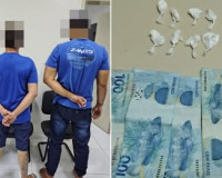 Três homens são levados à delegacia após serem flagrados com drogas