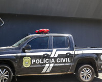 Tutora flagra por câmeras pedreiro abusando de cadela