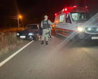 Motociclista fica ferido após colisão com carro na zona rural de Pedro II