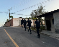 Suspeito morre em confronto com policiais durante operação contra o tráfico de drogas