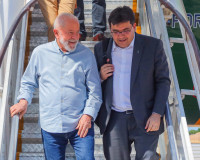 Presidente Lula desembarca em Teresina para participar de Caravana Federativa