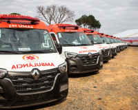 Prefeita Jôve Oliveira recebe duas novas ambulâncias do SAMU para Piripiri