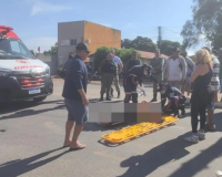 Mulher fica ferida após ser atropelada por moto em Pedro II