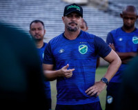 Testoni, do Altos, minimiza pressão por busca de calendário em 2026: 