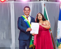 Prefeito João Arilson assina ordem de serviço para reforma e ampliação de escolas municipais