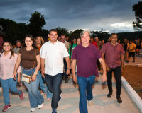 Prefeitura inaugura praça e pavimentação no Assentamento Riacho Tamboril, Lagoa de São Francisco