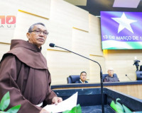 Frei Leandro da Silva é agraciado com cidadania piauiense