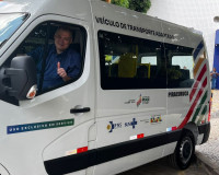Prefeito Marcelo Jatobá recebe van acessível para Piracuruca