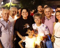 Prefeita Jôve Oliveira participa da procissão luminosa de encerramento dos festejos de Nossa Senhora