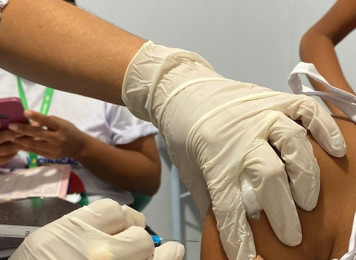 Crianças e adolescentes são convocados para dia D da campanha de multivacinação neste sábado (18)