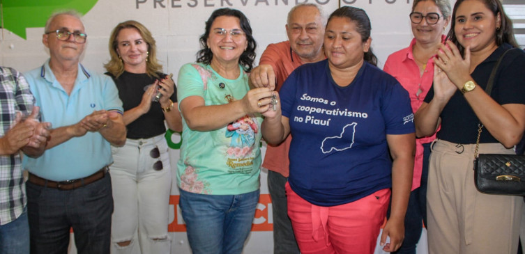 Piripiri inaugura Centro de Triagem de Resíduos e valoriza trabalho dos catadores