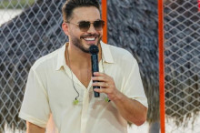 Com cachê de R$ 1,2 mi, Wesley Safadão diz “eu te amo” para prefeito e o chama de futuro governador