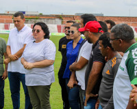 Estádio Ytacoatiara está pronto para receber torcida, afirma prefeita Jôve Oliveira