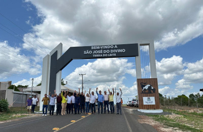 Inaugurado o portal de entrada da cidade de São José do Divino