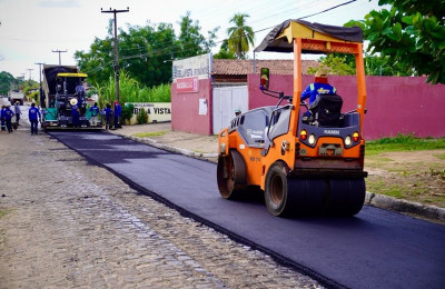 Prefeitura de Cocal de Telha dá início às obras de pavimentação asfáltica