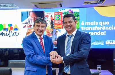 Prefeito João Arilson se reúne com o ministro Wellington Dias em Brasília