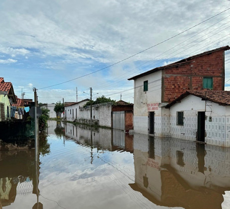 Sobe para 24 o número de famílias desabrigadas em Esperantina; previsão de chuvas intensas