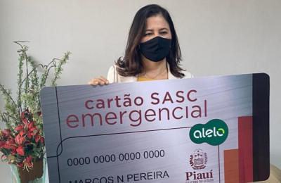 Prefeita de Brasileira Carmen Gean participa de solenidade do Cartão Sasc Emergencial no Karnak