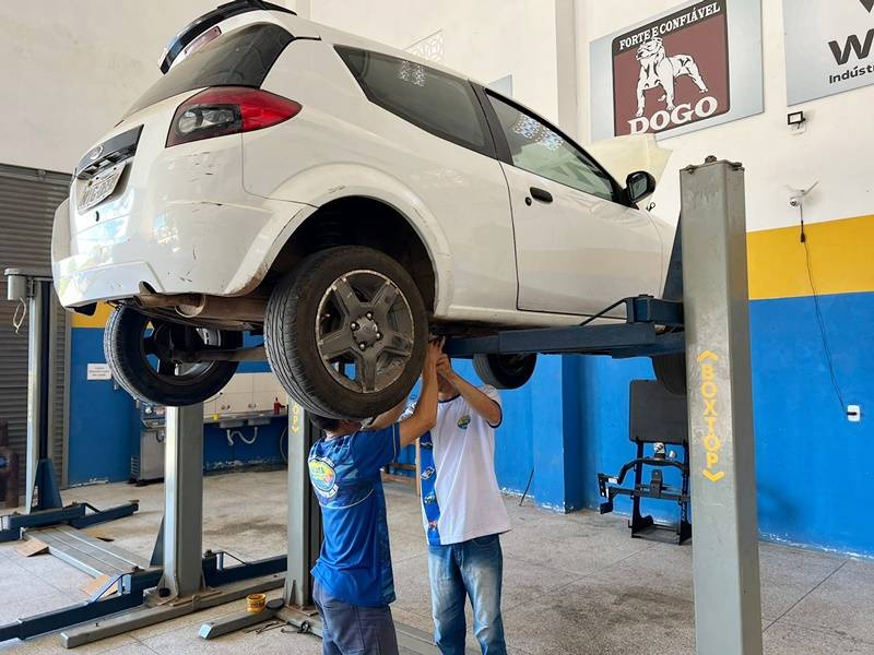 Auto peças e reboque zé da sucata